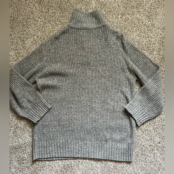 H&M 1/4 Zip Sweater - Picture 4 of 4